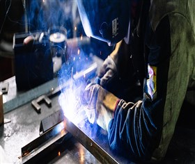 機器人焊接煙塵過濾 濾筒除塵設備